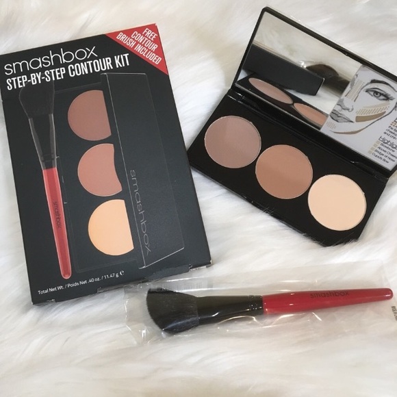 Smashbox Contour Kit Light Medium w Angled Brush - Picture 2 of 6